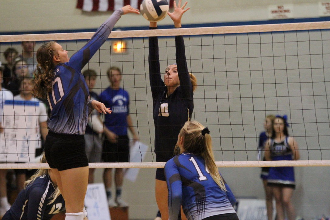 York vs. Columbus Lakeview volleyball 23.jpg